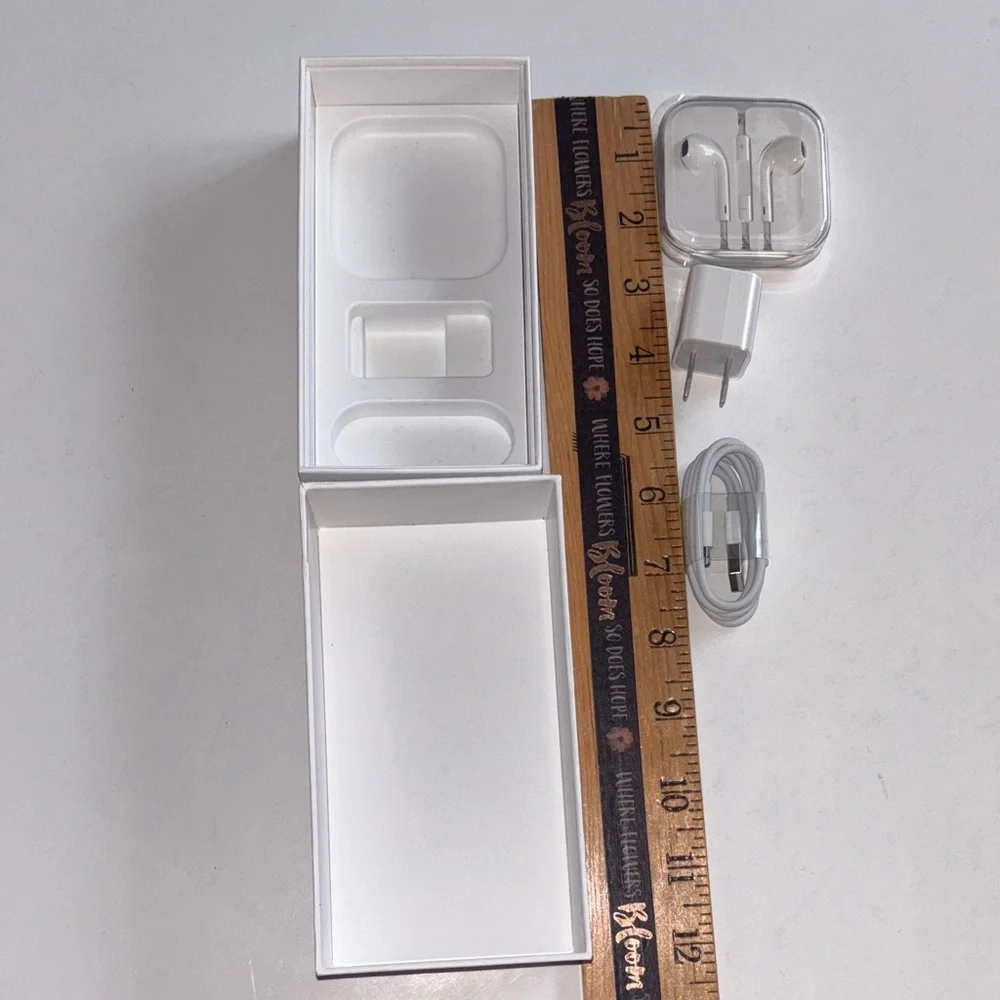 Apple iPhone 6s Box  iPhone 6 ear buds with cord and charging brick